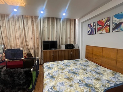 Bán nhà ngõ phố cầu dền hai bà trưng 30m 5 tầng 0
