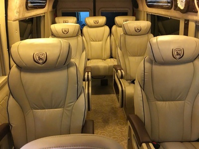 Cần bán xe Ford Transit Limousine 2015 2