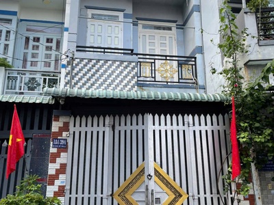 Nhà đẹp đúc bê tông cốt thép 1 lầu đường 5m thông hiệp thành 13 q12 2