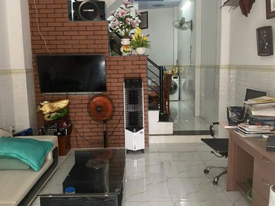 Nhà đẹp đúc bê tông cốt thép 1 lầu đường 5m thông hiệp thành 13 q12 4