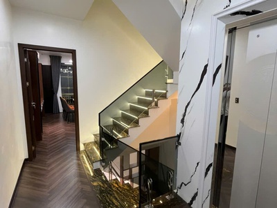 Bán toà căn hộ dịch vụ 18 phòng khu phân lô Văn Cao - 240m2 - ngang 12m - giá 23 tỷ 1