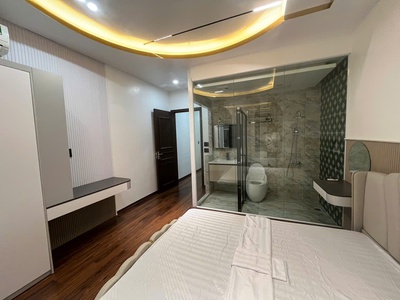 Bán toà căn hộ dịch vụ 18 phòng khu phân lô Văn Cao - 240m2 - ngang 12m - giá 23 tỷ 2