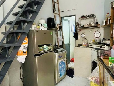 Nhỏ mà có võ. chỉ hơn 1 tỷ có nhà sổ hồng riêng, bình thạnh, đường thông 8m xe hơi tránh. 1