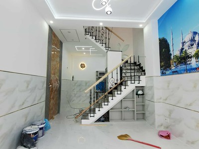 Nhà 3 tầng 40m2  4x10  xây mới 100. hẻm 5m ô tô thông đường chiến lược, btđa, bình tân. 1