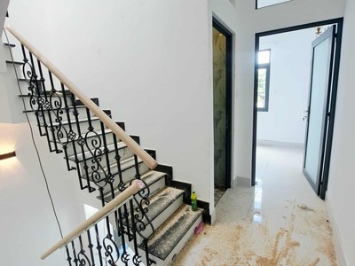 Nhà 3 tầng 40m2  4x10  xây mới 100. hẻm 5m ô tô thông đường chiến lược, btđa, bình tân. 3