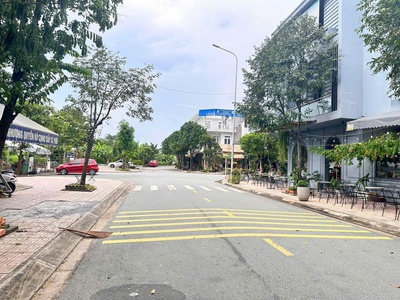Bán lô đất mt kinh doanh kdc d2d, đường d2, chỉ 5tỷ490 2