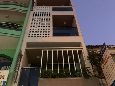 Chính chủ bán mặt tiền điện biên phủ, p.1, q.3. dt:  4 x 18m , giá tốt 45 tỷ. liên hệ: o981.699.932 0