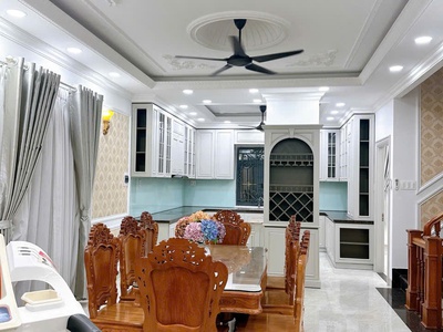 Bán biệt thự 2 mặt tiền đẹp   p. đông hòa, tp.hcm, giáp ql1k   vị trí đắc địa 2