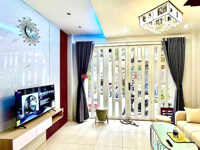 22 triệu: thuê nguyên căn quận 1 nguyễn trung ngạn cầu ba son- 3 tầng 3 phòng ngủ 3wc full nội thất 0
