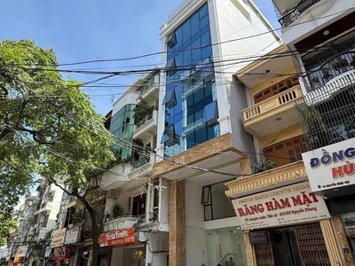 Mặt phố  mặt phố cực vip quận thanh xuân là em phố nguyễn ngọc nại với diện tích 105m tòa nhà 9 tầng 1
