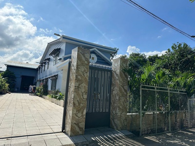 Chủ cần bán nhà và đất :  xã long điền - tphcm    tổng : 750 m2 - có 200 thổ cư . có sẵn nhà 0