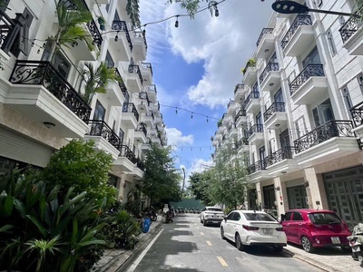 Siêu phẩm  ngây đại học nguyễn tất thành - hẻm 12m 5 tầng 60m2  4x15  7pn   5,55 tỷ bl 0