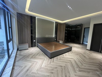 Siêu phâm mặt phố hồng tiến,dt80m,8 tầng thang máy,kd dòng tiền,vỉa hè.hơn 30  tỷ 3