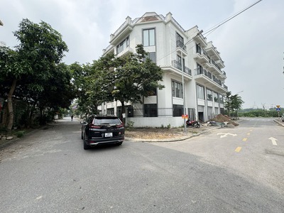 Cần bán 113m2 đất TĐC Trâu Quỳ, Gia Lâm. Đường trước rộng 11m, sau khe thoáng rộng 2,5m 4