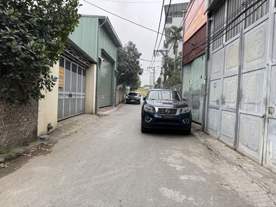 Bán 46,6m2 đất lô góc mặt đường xóm 1 Đông Dư - Vị trí vàng, ô tô tránh, kết nối đường 379 Ecopark 2