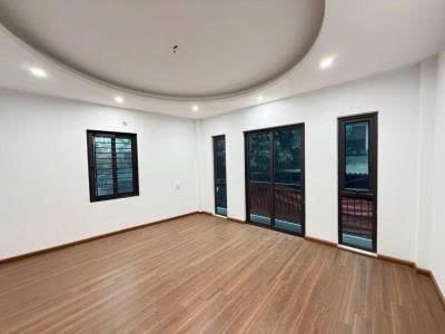 Nhà đẹp 6 tầng   Vị trí đắc địa PHỐ LÊ TRỌNG TẤN   MẶT TIỀN RỘNG   Kinh doanh đỉnh 1