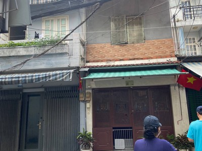 Bán Nhà 2MT HXH Đường Cách Mạng Tháng 8 Quận 3.KC:2 Tầng.Giá 13,7 tỷ 2