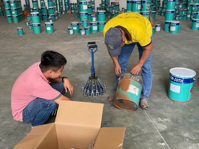 Kẹp Nắp Thùng Sơn 20L Triệu Vũ - Niêm Phong Đơn Giản, Chắc Chắn 3