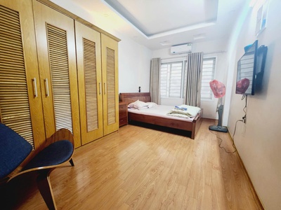 ĐỘI CẤN nhà đẹp như mơ   46M2 x 5 TẦNG   CÁCH MẶT PHỐ CHỈ 10M   ô chờ thang máy   TẶNG N 2