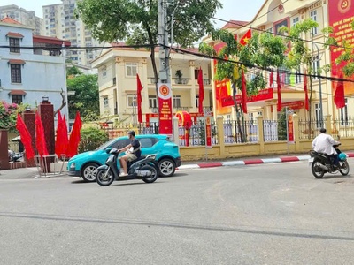 Chỉ nhỉnh 6 tỷ bạn có thể sở hữu căn nhà mới coong khang trang 1