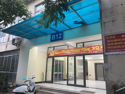 Căn hộ b12 xuân la-2 ngủ-nội thất đẹp -thang máy - ở cực sướng  tầng 3   42,6/49m2   4,5 tỷ 0