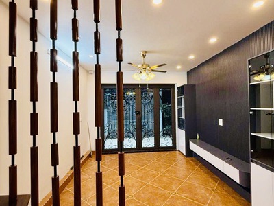 Nhà mới kính koong - ô tô đỗ cửa - hiện đại sang trọng - nội thất cực chất  5 tầng -32/35m2  10,8 tỷ 2