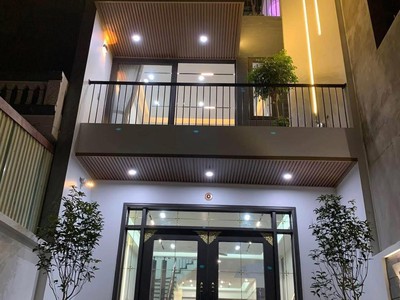  NHÀ PHỐ 1 TRỆT 1 LẦU, 110M    GIÁ 2 TỶ 600, bao hoàn công   nhận nhà ngay 3