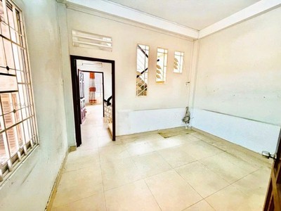 Phú nhuận - nhà 3 tầng 76m2  4x19  - 6 phòng ngủ - hẻm rộng - nhỉnh 8 t.ỷ 2