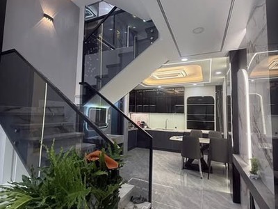 Đường 6m thông - nhà đúc 5 tầng - ngay hương lộ 2 - cạnh đầm sen 1