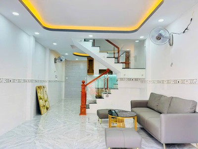 Nhà 2 tầng lô góc 2 mặt hẻm 38m2 hxh gần mặt tiền bùi văn ngữ sát bên chợ ngã ba đông quang. hiệp 2