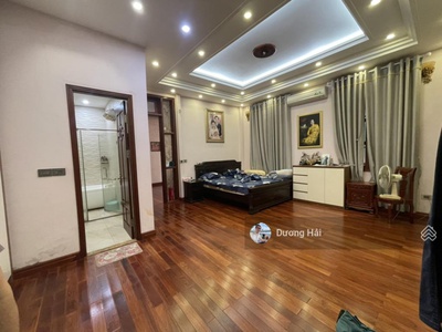 Bán nhà phố nguyễn văn huyên - ngã tư cầu giấy - 78m - mt 8m lô góc ô tô hiếm nhà bán 3