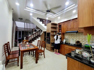 Bán nhà 5 tầng ngay gigamall - hẻm nhựa 8m - hiệp bình chánh - thủ đức - 56m2 - chỉ 9.2 tỷ. 2