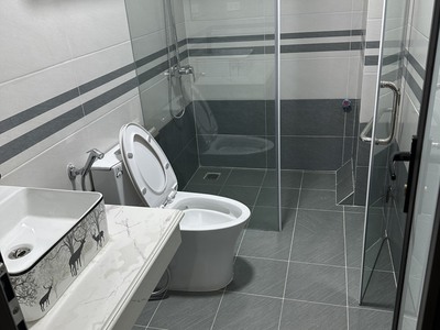 Cho thuê nhà mặt phố vương thừa vũ, thanh xuân, hà nội. 40tr/tháng  có thương lượng . 6 tầng, 1