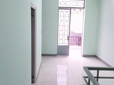 Bán nhà 2 tầng cách đường ngô đến 300m, cách đường 2/4 1km, diện tích 50 m2 giấy tờ tay có phường 2