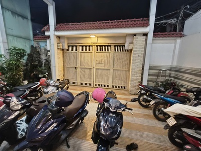 Vip trường thọ - thang máy sịn sò- hẻm 7 chỗ. oto ngủ trong sân. nhà xây 4 tầng, hoàn công chuẩn 4