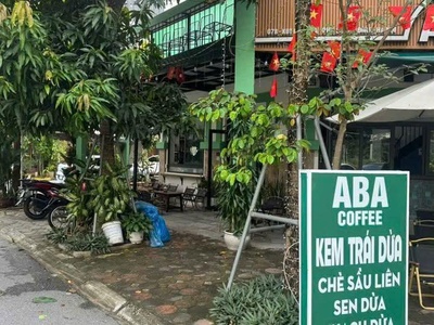 Sang nhượng quán cafe lô góc 2 tầng - lacasta văn phú, hà đông 1