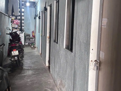 Nhà 2 tầng kèm dãy trọ 10 phòng. - đối diện đại học kinh tế. 110m2 ngang 5,5m. giá đầu tư 0