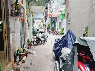 Chốt ngay kẻo lỡ   chỉ 1.1 tỷ - nhà ngay đầm sen, lạc long quân, q.11 tp hcm - hẻm xe hơi đậu cửa - 3