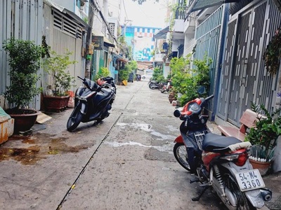 Chốt ngay kẻo lỡ   chỉ 1.1 tỷ - nhà ngay đầm sen, lạc long quân, q.11 tp hcm - hẻm xe hơi đậu cửa - 2