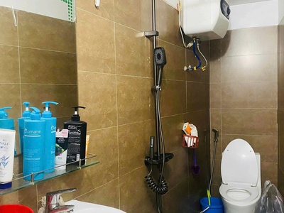 Cho thyê nhà mặt đường tuyến 2 Thiên Lôi , làm văn phòng ,kinh doanh , ở ok 3