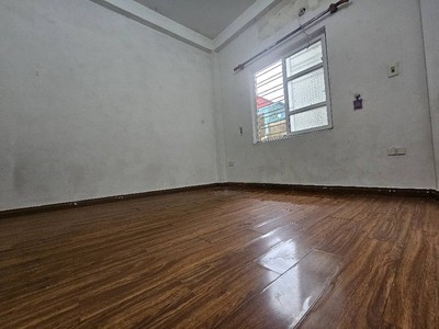 Tam trinh bán nhà 4 tầng dân xây lô góc gần phố hoàng mai 2