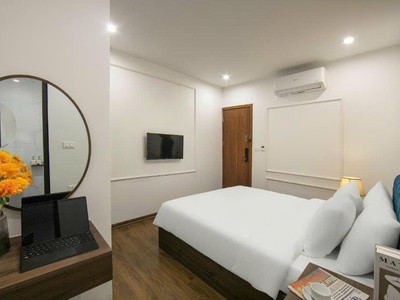 Bán Khách sạn Cầu Gỗ, 30 Phòng, doanh thu 8 tỷ 1