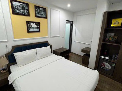 Bán Khách sạn Cầu Gỗ, 30 Phòng, doanh thu 8 tỷ 4