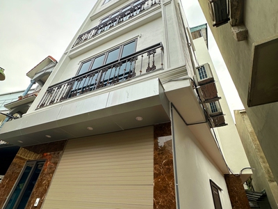 Sở hữu nhà đa sỹ, lô góc 5 tầng mới, gần sân bóng, bể bơi đa sỹ. giá chỉ 5 tỷ 0