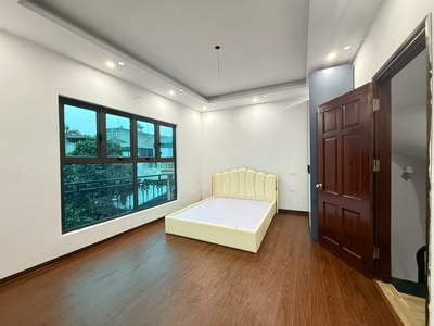Sở hữu nhà đa sỹ, lô góc 5 tầng mới, gần sân bóng, bể bơi đa sỹ. giá chỉ 5 tỷ 3