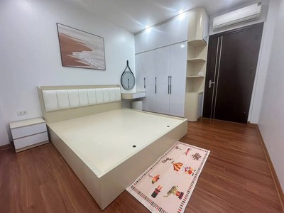 Bán nhà đẹp ngọc thuỵ-.9 tỷ 45m - 4 ngủ - 20m ra mặt phố - ô tô đỗ cửa - kinh doanh 4