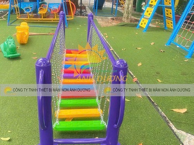 Cầu thăng bằng dao động, thang thăng bằng mầm non 5