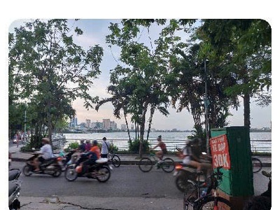 Nhà tây hồ trích sài 40m, view hồ tây, 2 mặt ngõ, oto đỗ cửa, mảnh đất vàng còn sót lại 4
