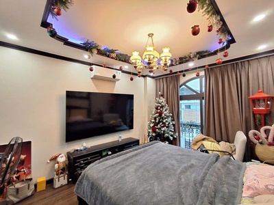 Bán nhà siêu phẩm nguyễn văn linh   6 tầng thang máy   full nội thất cao cấp   bể koi, vườn rau 0