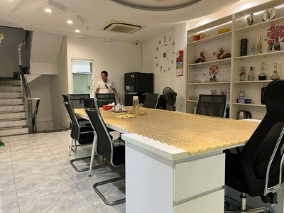 Bán Gấp Nhà Mặt Tiền Góc Ba Tháng Hai và Lý Nam Đế Quận 11 6